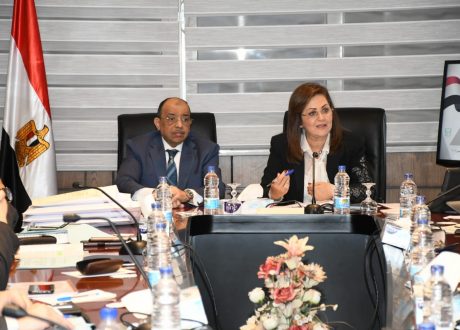 وزيرا التخطيط والتنمية المحلية يبحثان آخر مستجدات مبادرة “حياة كريمة”