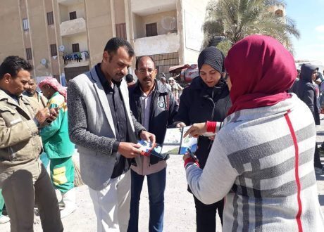 بالصور.. «مياه البحر الأحمر» تشارك بحملة رفع الكفاءة البيئية بالغردقة