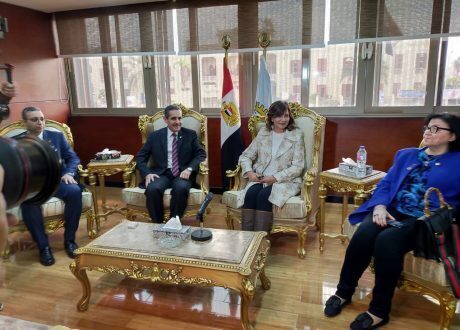 وزيرة الهجرة تزور عدد من القرى المنتجة في الغربية
