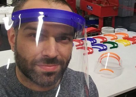 Sheffield Univ. engineers manufacture anti-COVID-19 face shields