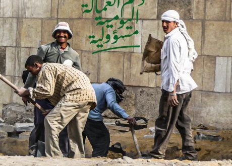«جوجل» تتعاون مع بنك الطعام لدعم العمالة اليومية المتضررة
