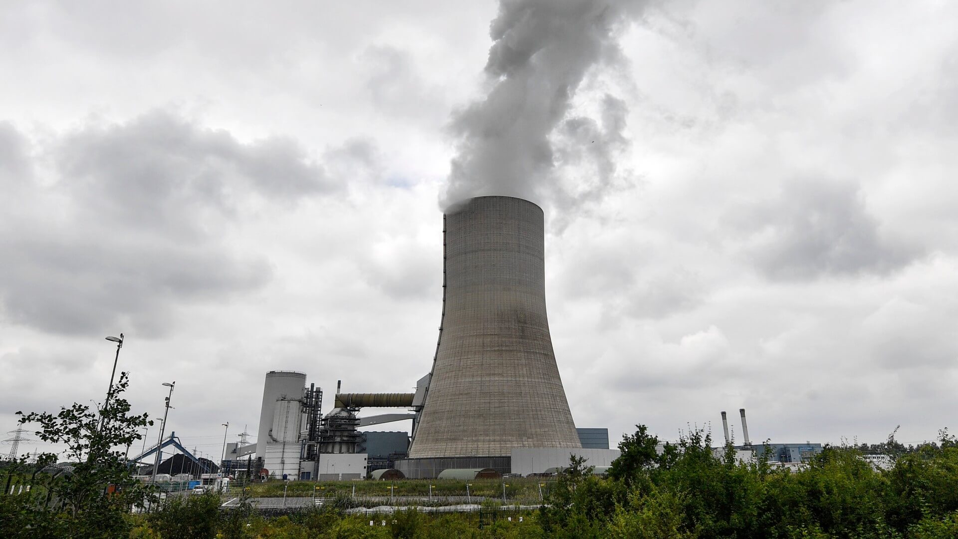 UN urges nations to lead COVID-19 green-energy recovery