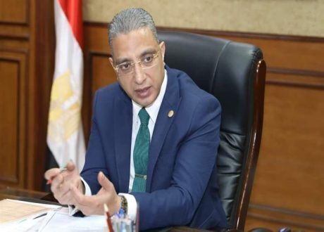 محافظ الفيوم يجتمع بمتدربي المرحلة الأولى لمبادرة “المسئول الحكومي المحترف”