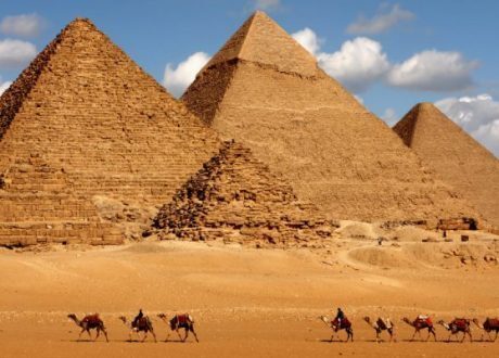 EGYPT: State replaces animals with electric vehicles in tourism
