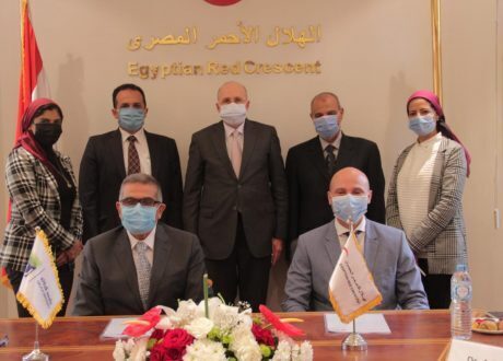 بروتوكول تعاون بين الهلال الأحمر وجامعة الجلالة الأهلية لدعم أنشطة الجمعية