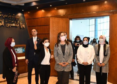 وزيرة التخطيط والتنمية الاقتصادية تزور معرض «صنع في مصر»