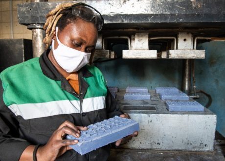 Kenyan entrepreneur develops machine turning plastic waste into paving stones