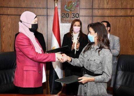 التخطيط توقع بروتوكول تعاون لتطبيق معايير الاستدامة بمشروعات حياة كريمة