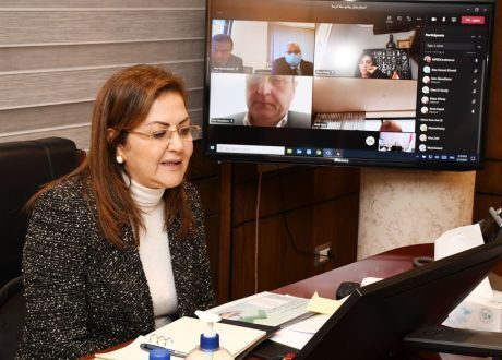 وزيرة التخطيط تبحث مع رؤساء البنوك آليات التمكين الاقتصادي في قرى حياة كريمة