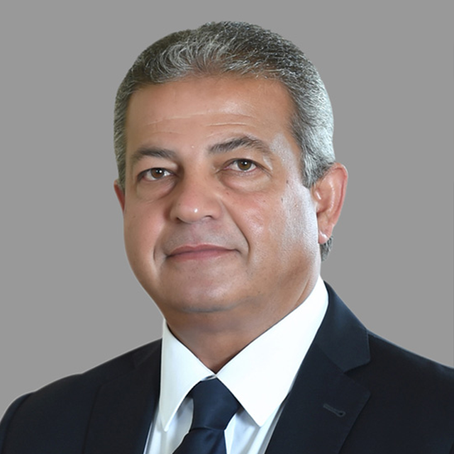 معالي الدكتور خالد عبد العزيز