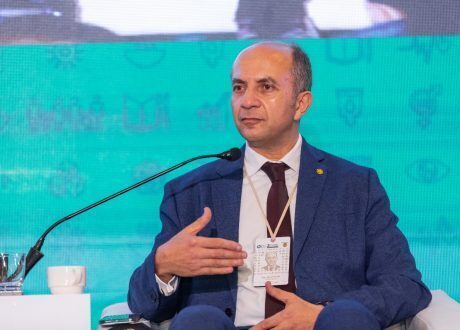 أحمد كمال يطالب البنوك بتوفير قروض ميسّرة للمشروعات الخضراء