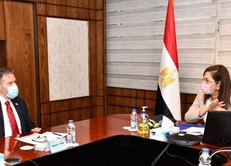 وزيرة التخطيط: الارتقاء بالخصائص السكانية أول أهداف مشروع تنمية الاسرة 
