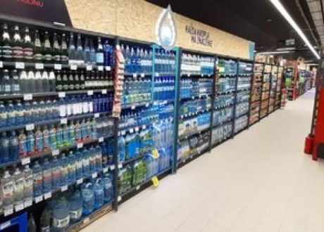 Carrefour Poland introduces water in returnable glass bottles