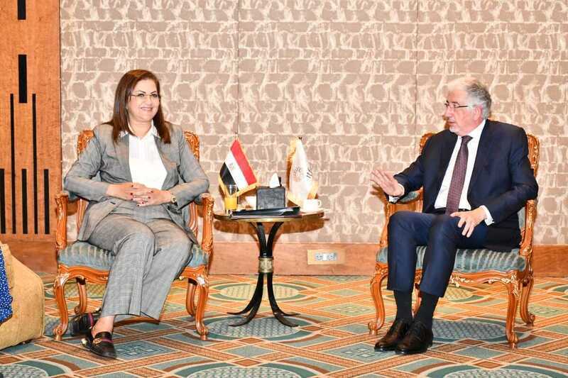 التخطيط: المؤسسة الإسلامية قدمت 700 مليون دولار للهيئة العامة للبترول