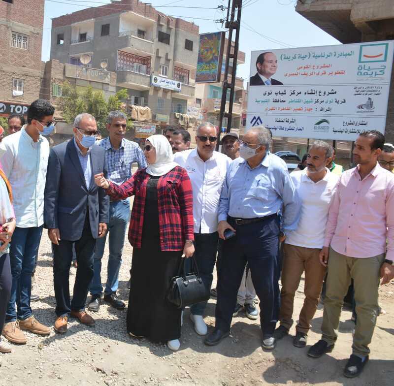بالصور.. محافظ القليوبية يتابع مشروعات «حياة كريمة»