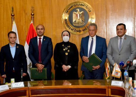 نيفين جامع: نتعاون مع القوى المجتمعية لتشجيع الشباب على إقامة مشروعات صغيرة