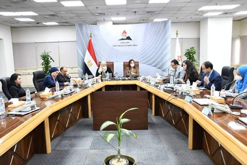 وزيرة التخطيط تناقش الخطوات التنفيذية لمحاور المشروع القومي لتنمية الأسرة