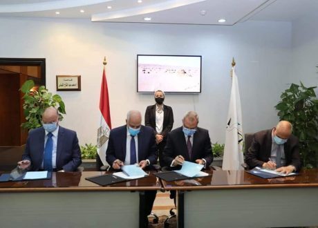 «البيئة» تشهد توقيع 3 محافظات لمشروع «إدارة تلوث الهواء وتغير المناخ في القاهرة الكبرى»