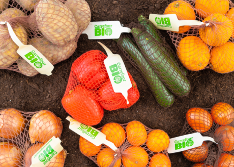 Carrefour Spain cuts plastic packaging of fruits, vegetables by 50%