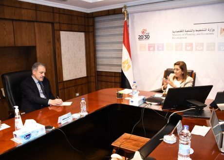 وزيرة التخطيط تبحث تنفيذ تكليفات رئاسة الجمهورية حول تقرير التنمية البشرية