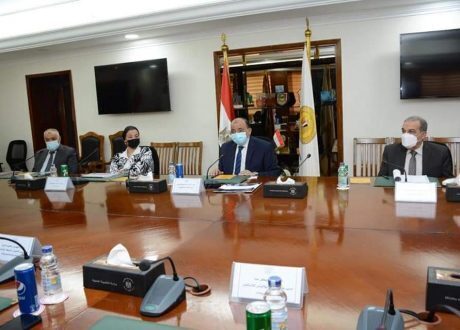 البيئة والتنمية المحلية والإنتاج الحربي يتابعون مستجدات منظومة إدارة المخلفات بالمحافظات