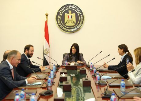 «المشاط» تلتقي وفداً من المستثمرين السويسريين وتطلعهم على تجربة مصر الإنمائية