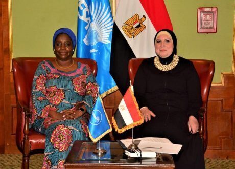 «التجارة والصناعة»:مصر تتبني مبادئ الاقتصاد الأخضر والطاقة صديقة البيئة