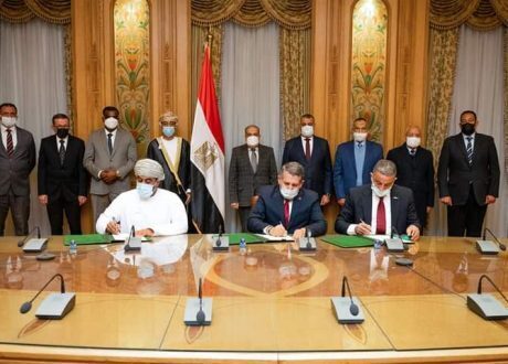 تعاون ثلاثي لإقامة وتشغيل المواقف الذكية في مصر.. تفاصيل