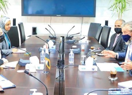«البيئة» تبحث ملف «التغيرات المناخية» مع الممثل المقيم لليونيسف