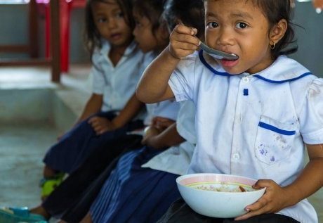 Two UN agencies launch new project to improve diet of school children
