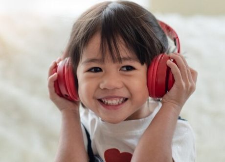 WHO develops six-feature global standard for safe listening venues, events