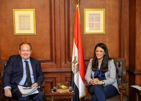 «التعاون الدولى» تبحث مع «الاستثمار الأوروبي» تعزيز التعاون في مجال التحول الأخضر 