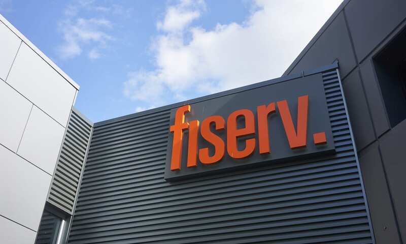 Fiserv تتبنى نهجا مسئولا ومستداما وممارسات مجتمعية بناءة