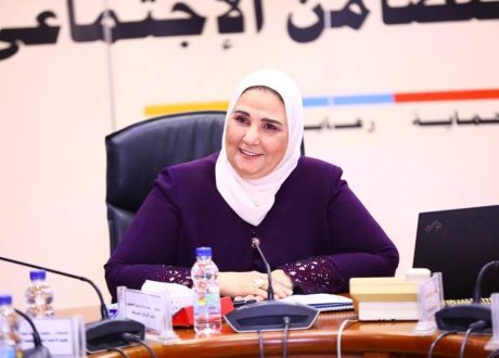 «التضامن»: الدولة المصرية تولى اهتمامًا كبيرًا بالفئات الأولي بالرعاية والأكثر احتياجًا