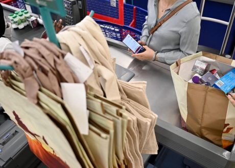Dubai’s plastic bag tariff to make shoppers more conscious of the environment