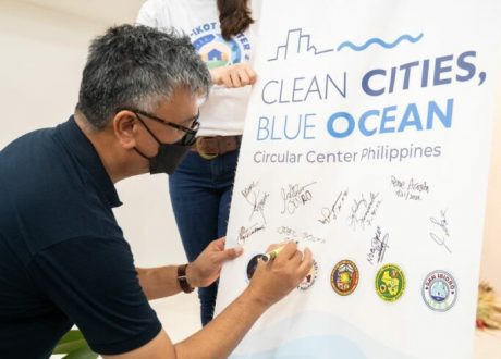 Eco-Ikot plastic recycling center to address ocean plastic pollution in Parañaque City