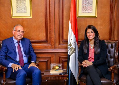 «التعاون الدولى» و«الموارد المائية» يناقشان موقف مشروعات الأمن المائي والغذائي بـ «نُوَفِّي»
