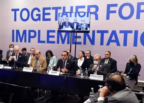 رئيس الوزراء يؤكد أهمية تعزيز الشراكة بين الجهات المعنية بالمناخ للحد من مخاطر الكوارث