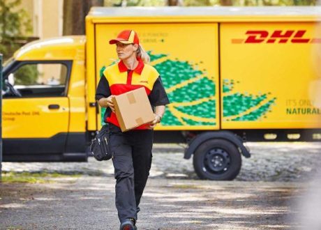 DHL links sustainability targets to long-term financial instruments
