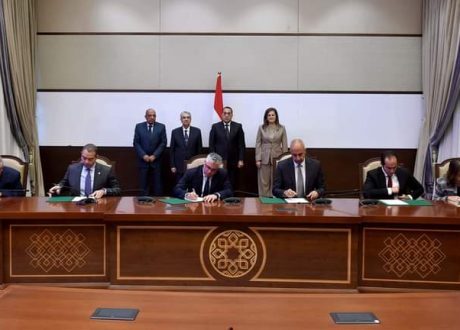 توقيع 7 مذكرات تفاهم لبدء الدراسات الخاصة بمشروعات الهيدروجين الأخضر.. تفاصيل