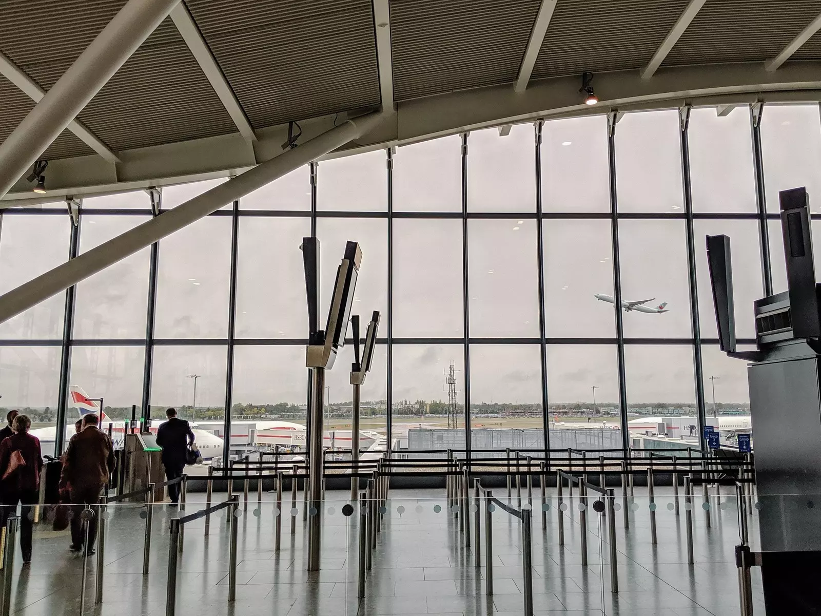 COP27 pocket guide shows how businesses can use sustainable aviation fuels