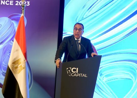 رئيس الوزراء: نخطط لتحقيق معدلات نمو بواقع 5% و6% خلال عامي 2024 و2025