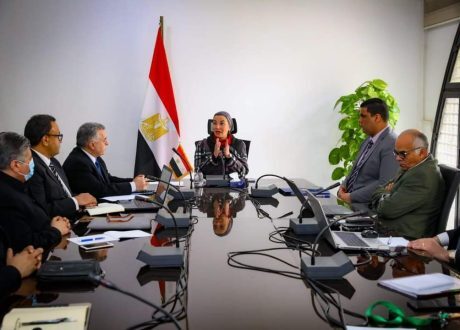 وزيرة البيئة تبحث آخر مستجدات تنفيذ أول مشروع لتحويل المخلفات للطاقة الكهربية بالجيزة