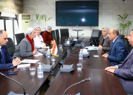 وزيرا البيئة والطيران المدني يوقعان بروتوكولًا للتعاون لدعم العمل البيئي