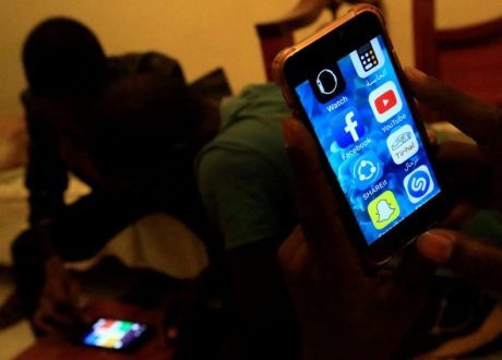 في إطار الدور المجتمعي…شركات المحمول المصرية تتيح خدمات الاتصالات مجانا مع السودان
