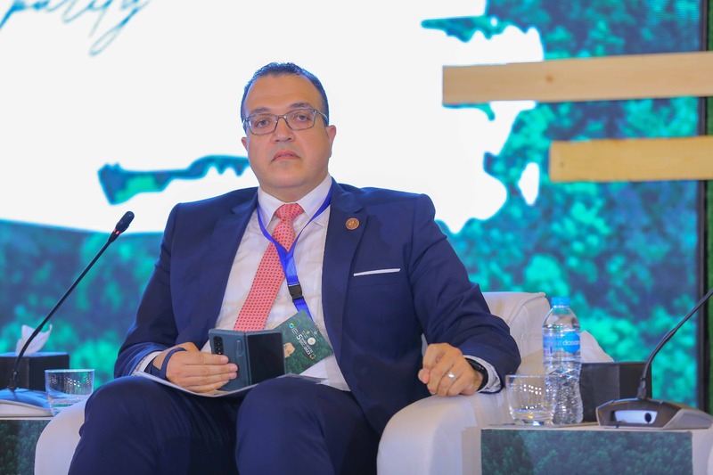 رشدي: بناء إطار تشريعي للإستدامة وضبط عملية التداول يساهم في خلق بيئة محفزة للأعمال الخضراء 