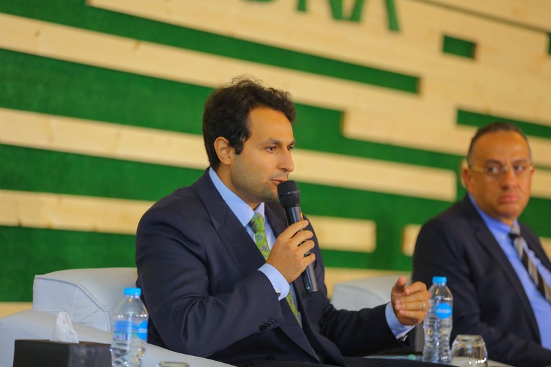 Schneider Electric official urges becoming more open up for new technology to realize energy efficiency