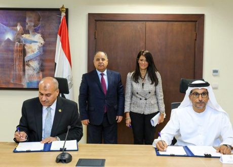 مصر والإمارات توقعان اتفاقية برنامج تمويل دوار لتمويل واردات القمح بقيمة 500 مليون دولار