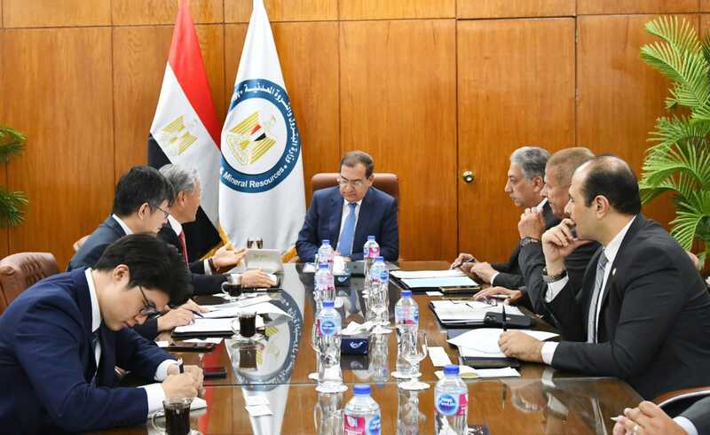 مصر وكوريا الجنوبية يبحثان تطوير العلاقات فى مجالات البترول والغاز والطاقة الخضراء