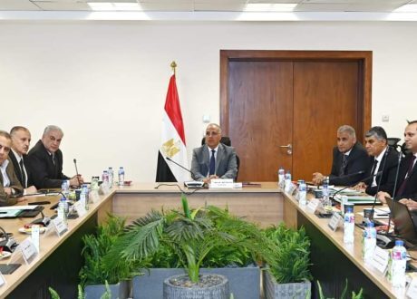 وزير الري : وضع سياسات واضحة للتكيف مع تغير المناخ وتأثيره على المياه لتحسين عملية إدارة المياه وتعزيز الاستدامة البيئية